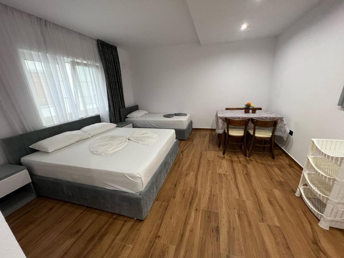 Hotel Vila Herta Durrës Extérieur photo