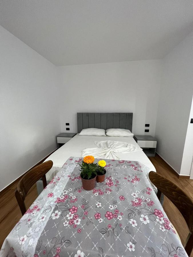 Hotel Vila Herta Durrës Extérieur photo